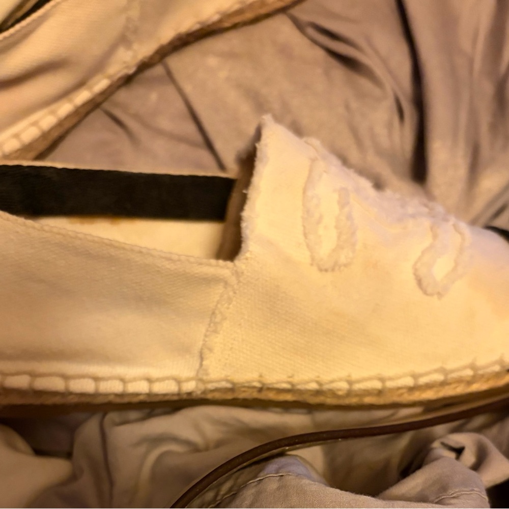 CHANEL Two-Tone Canvas Espadrille Flats in Cream and Black - Picture 5 of 5